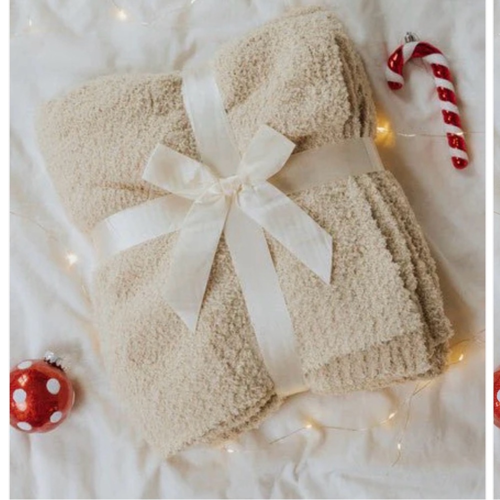Cozy Cream Blanket with Ribbon